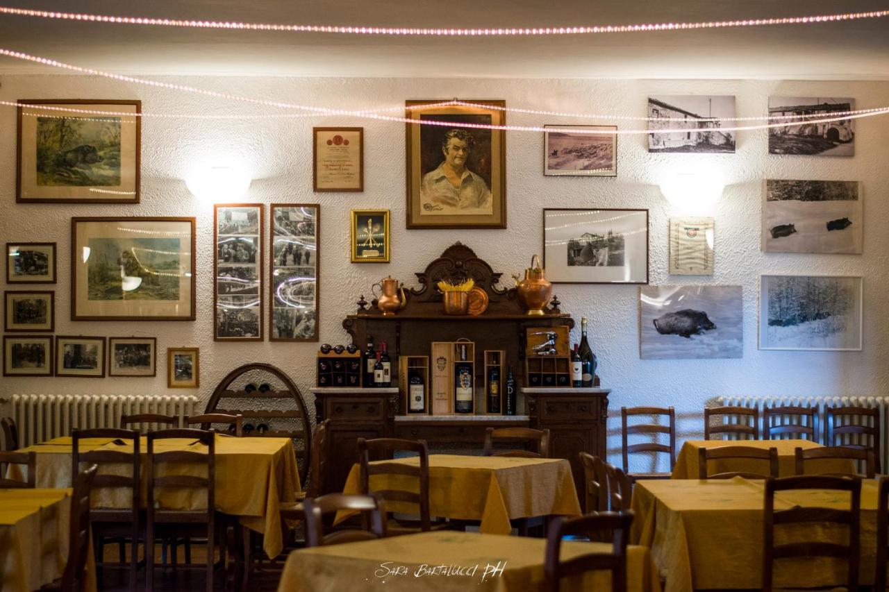 Albergo Ristorante Da Vestro Monticiano Exterior foto