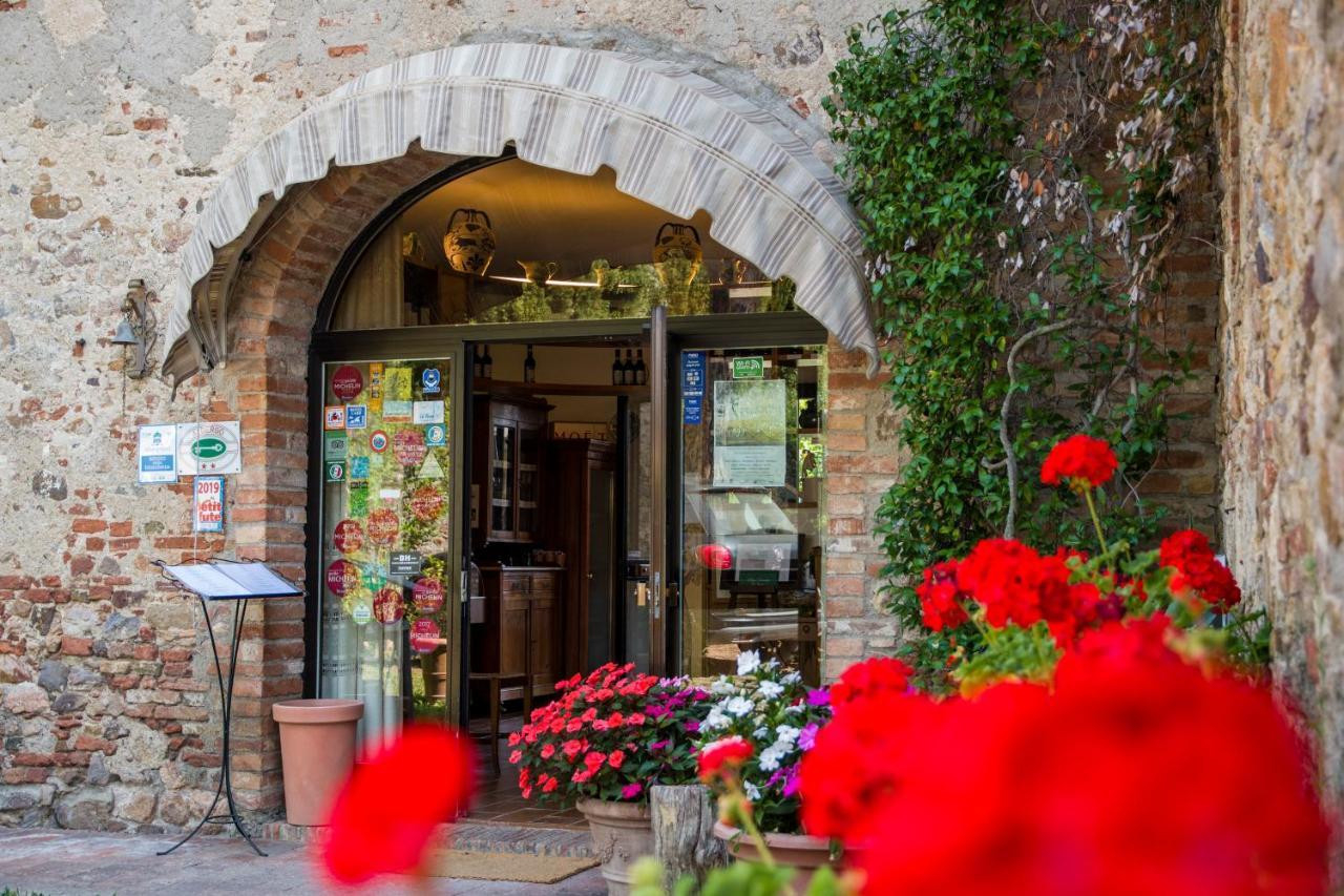 Albergo Ristorante Da Vestro Monticiano Exterior foto